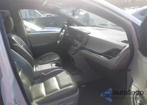 2015 Toyota Sienna Xle/Limited z USA, uszkodzony, nr VIN 5TDYK3DC1FS665322